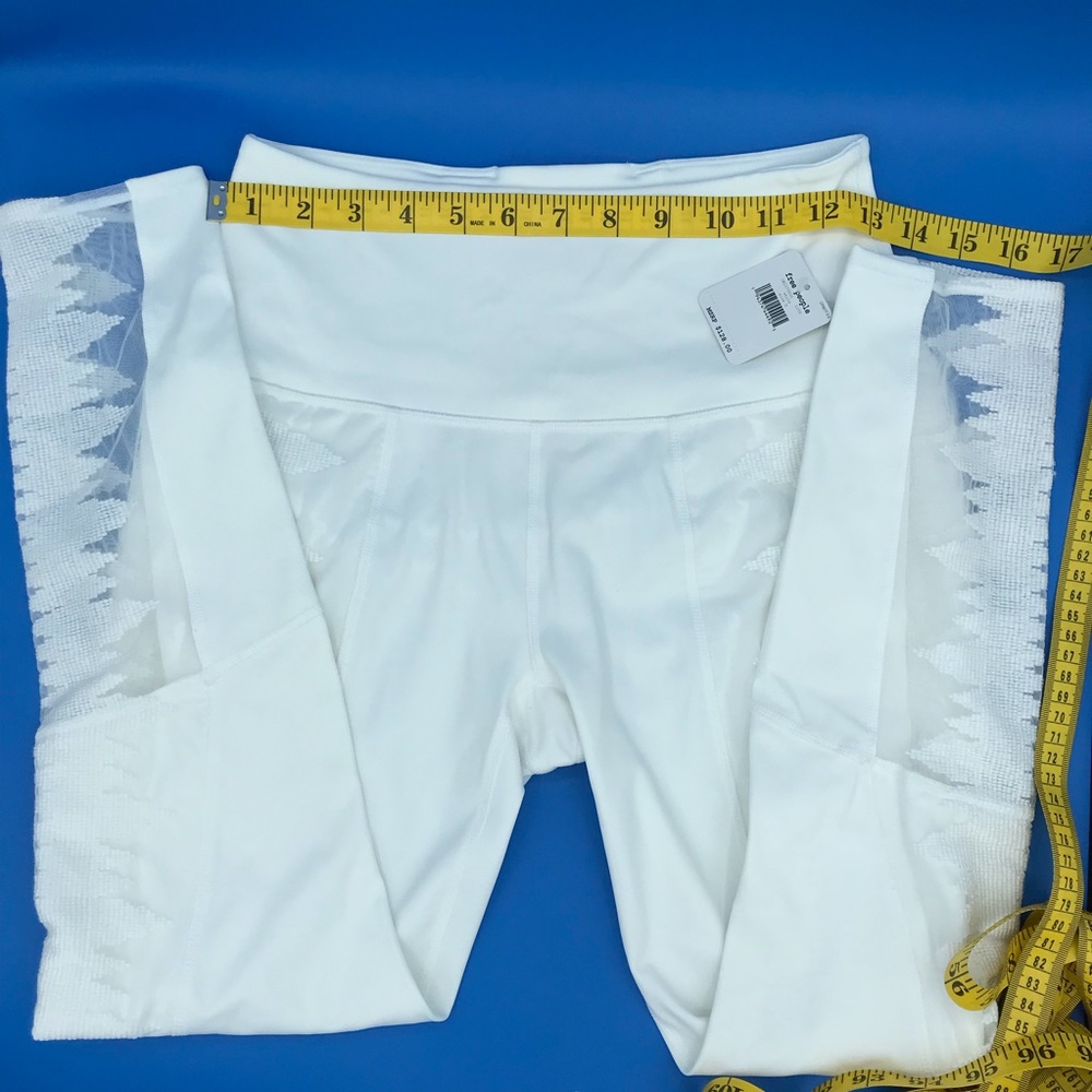 🌟SOLD OUT!😃🌺🆕 Free People White Leggings - Picture 5 of 13